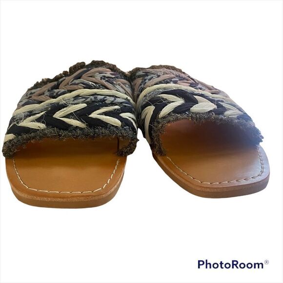 Dolce Vita Corey Slip On Shoe - Picture 6 of 11